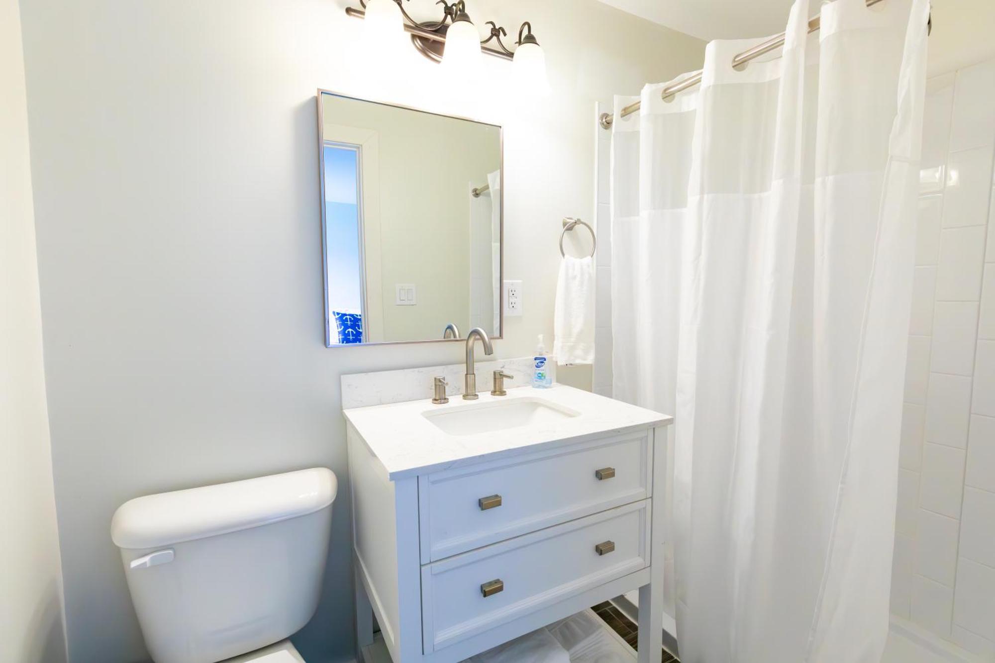 Anchor Bay Inn And Suites Сандъски Екстериор снимка