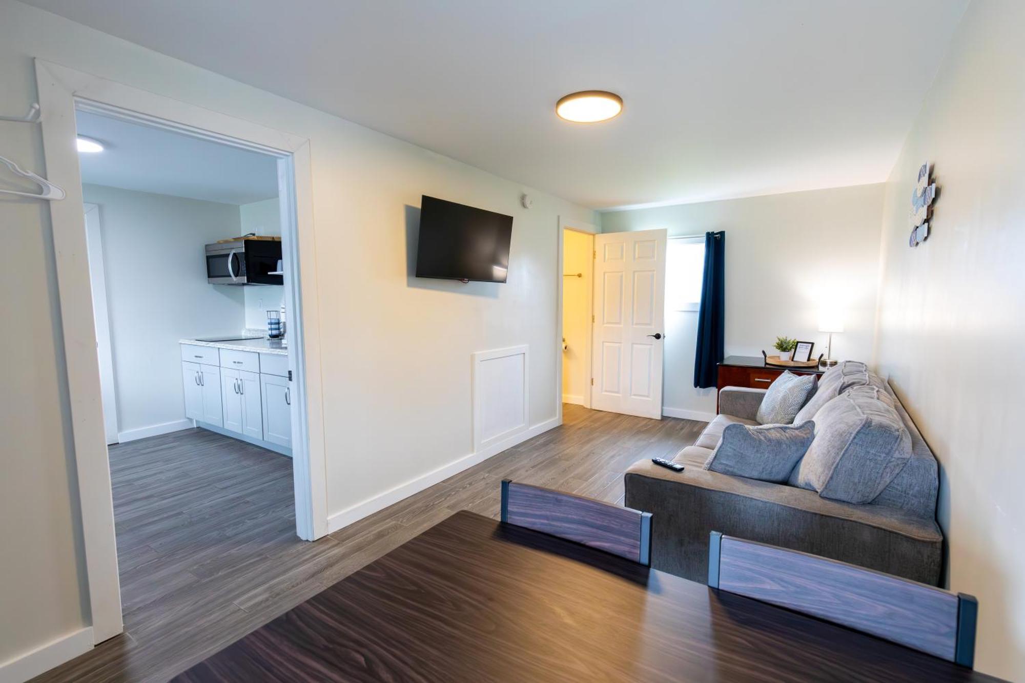 Anchor Bay Inn And Suites Сандъски Екстериор снимка