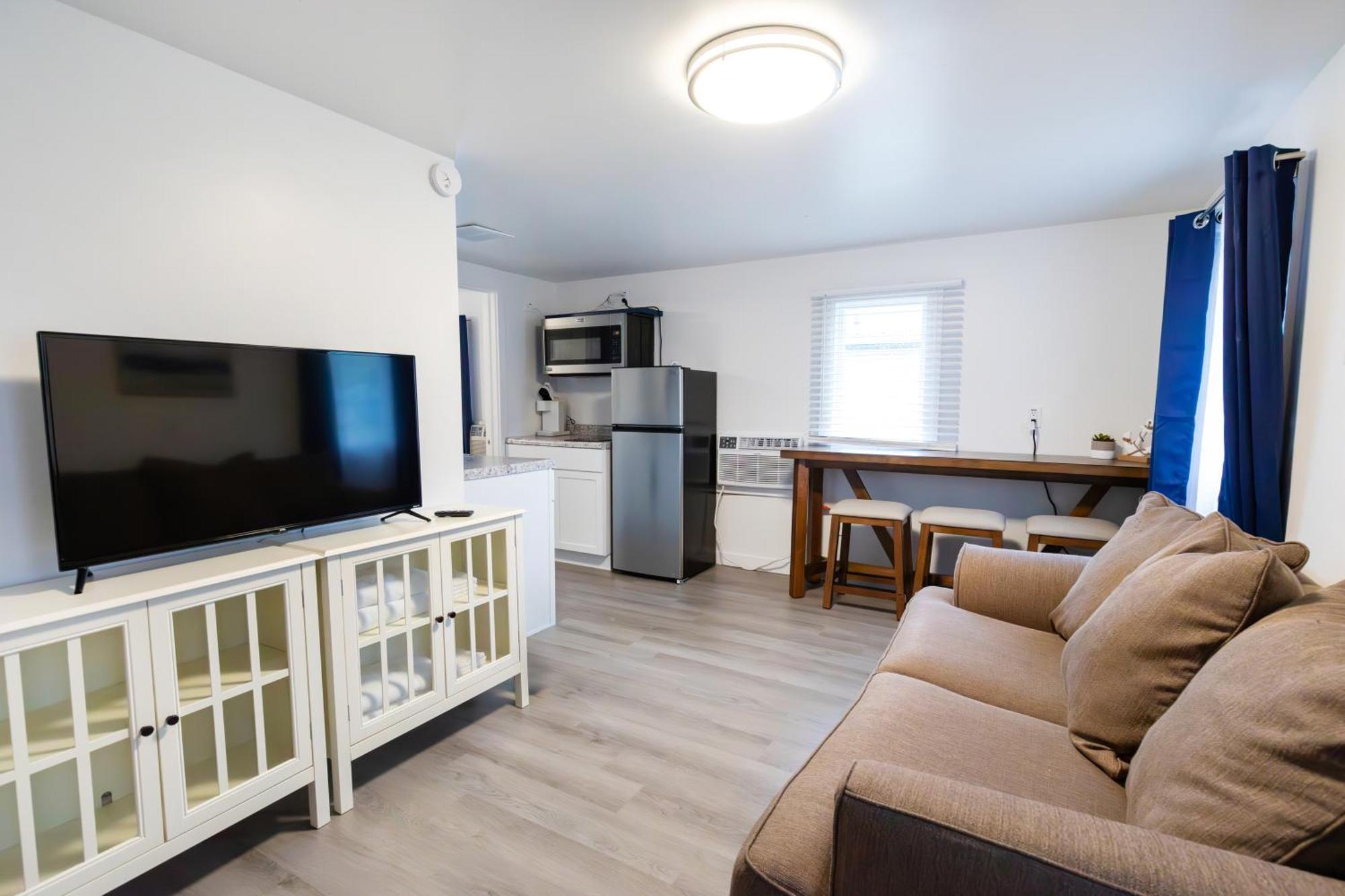 Anchor Bay Inn And Suites Сандъски Екстериор снимка