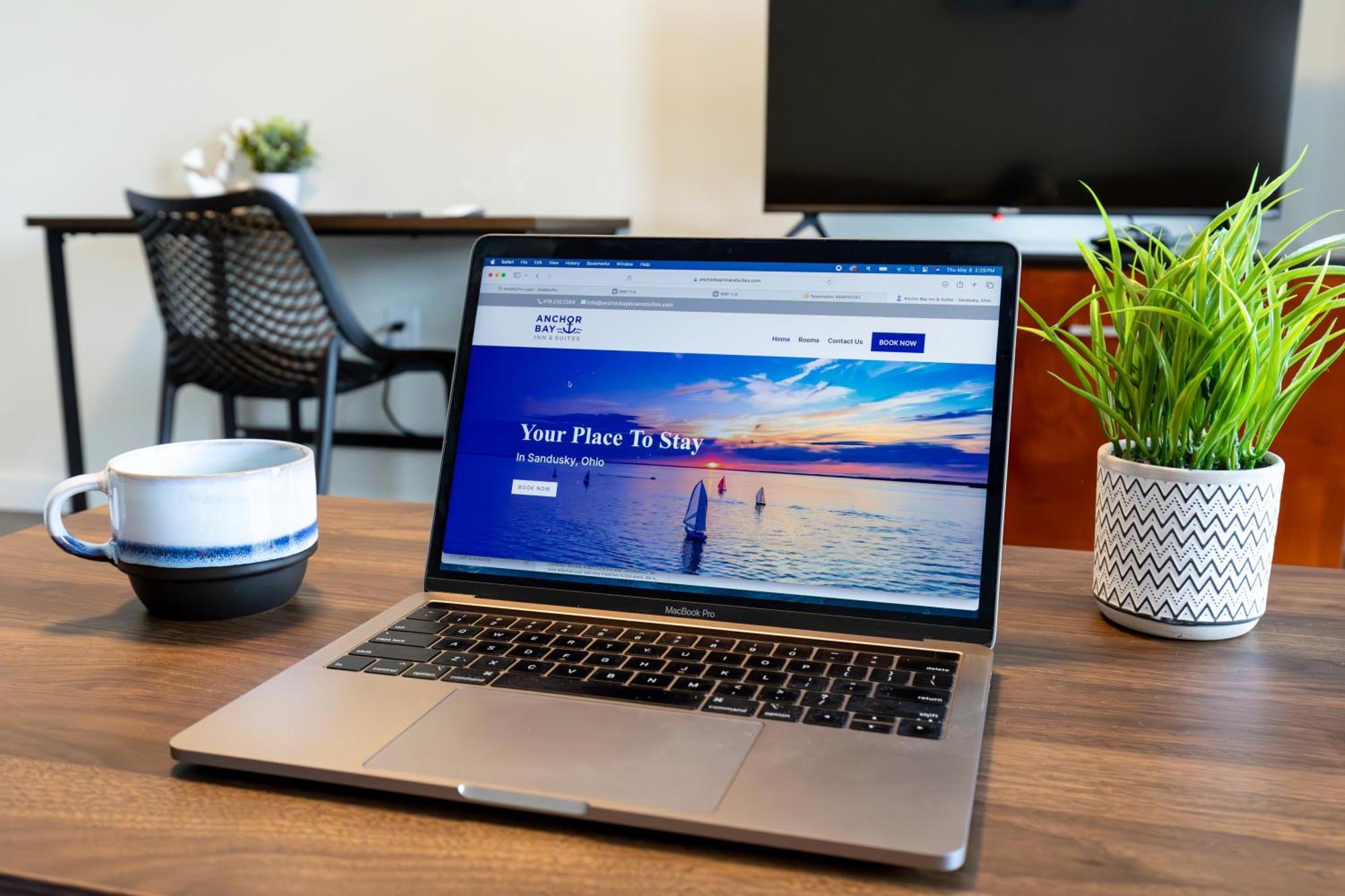 Anchor Bay Inn And Suites Сандъски Екстериор снимка