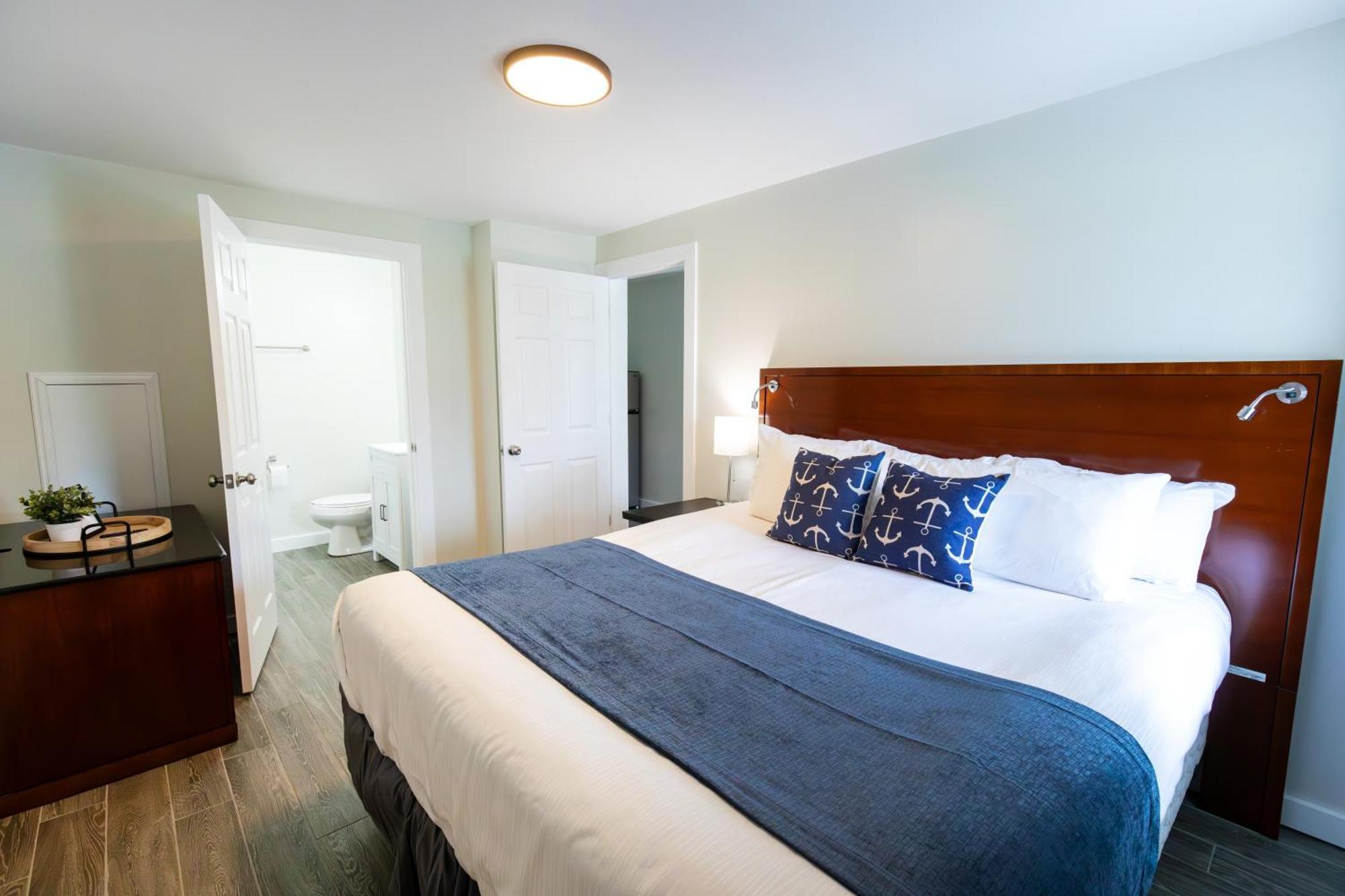 Anchor Bay Inn And Suites Сандъски Екстериор снимка